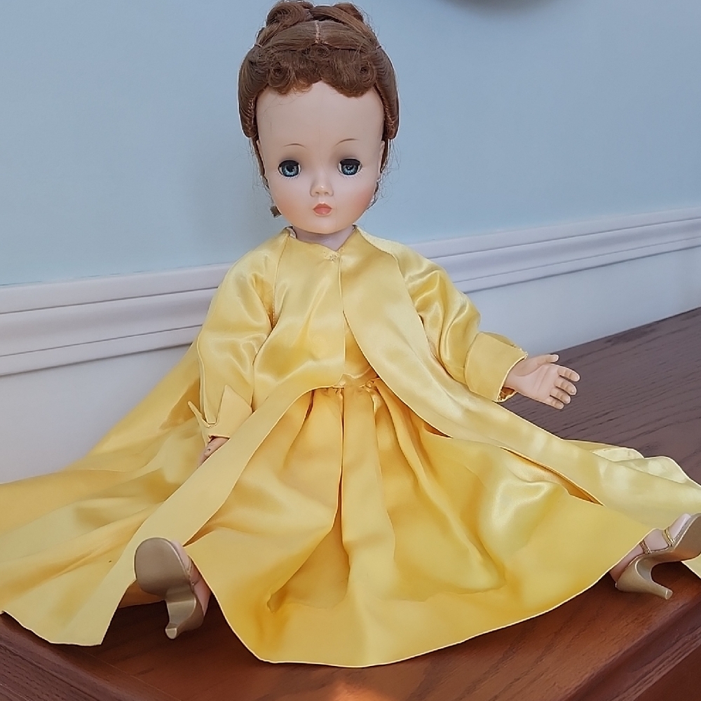 Madame ALEXANDER 20 IN CISSY 1958